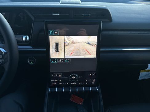 New 2026 GMC Terrain Elevation w/ Elevation Premium Package image 21