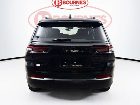 Used 2023 Jeep Grand Cherokee L Laredo AWD/4WD image 8