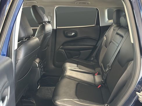 Used 2018 Jeep Compass Latitude w/ Popular Equipment Group FWD image 22