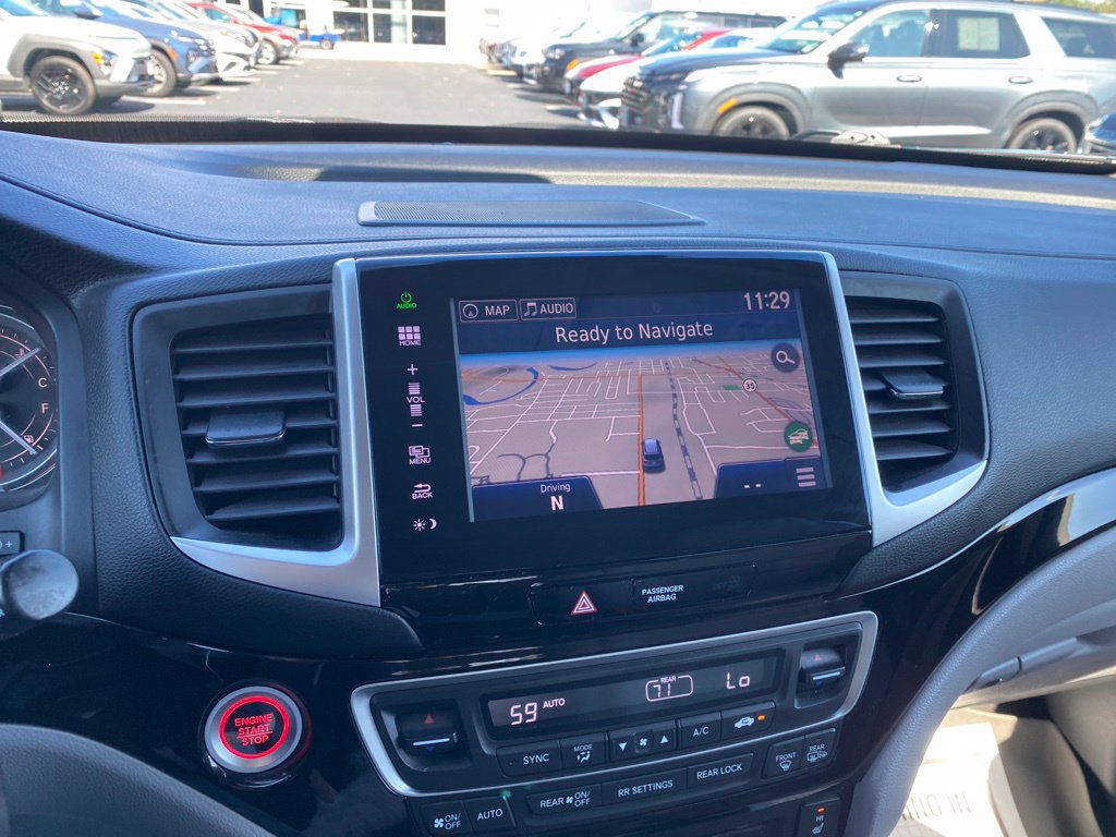 Used 2016 Honda Pilot Touring image 17