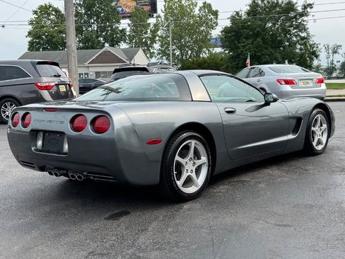Used 2003 Chevrolet Corvette Coupe w/ Preferred Equipment Group RWD image 6