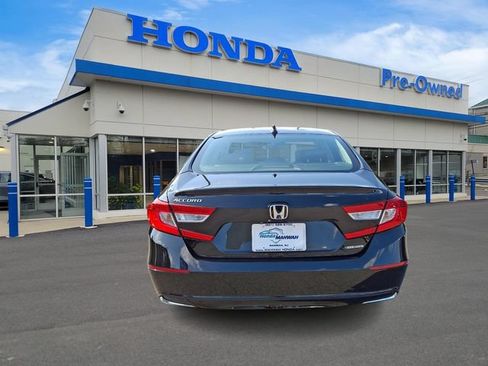 Used 2019 Honda Accord EX image 5