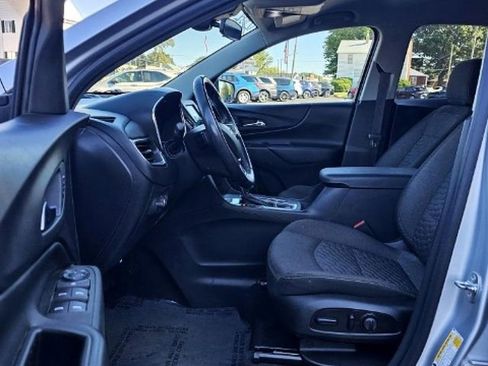 Used 2021 Chevrolet Equinox LT image 22
