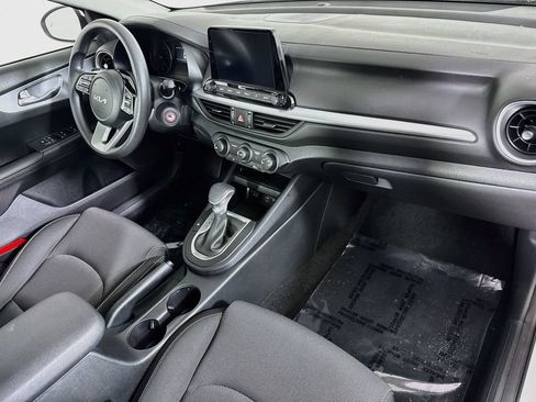 Certified 2024 Kia Forte LXS w/ LXS Technology Package FWD image 30