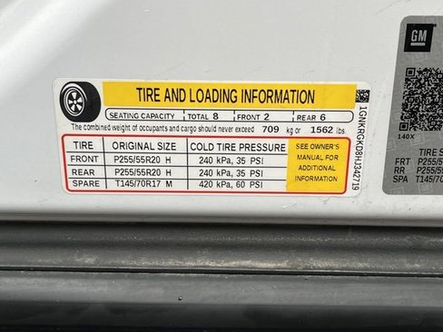 Used 2017 Chevrolet Traverse LT w/ Style and Technology Package image 20