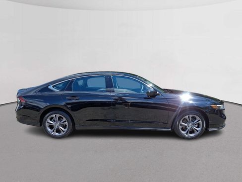 Certified 2023 Honda Accord EX image 12