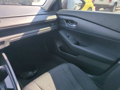 Used 2025 Honda Accord LX image 16