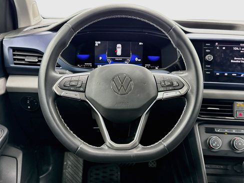 Used 2022 Volkswagen Taos SE FWD image 18