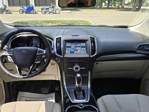 Used 2017 Ford Edge Titanium FWD image 13