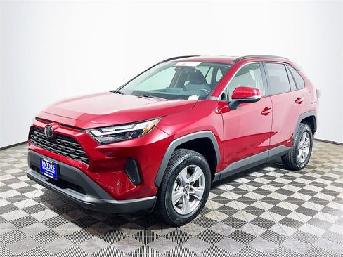 Certified 2025 Toyota RAV4 XLE image 4