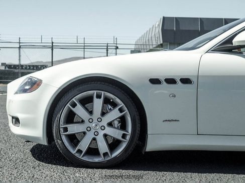 Used 2011 Maserati Quattroporte S RWD image 4