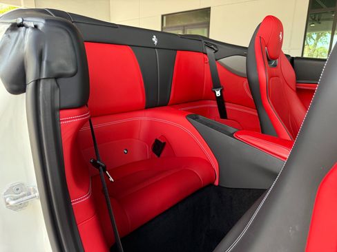 Used 2020 Ferrari Portofino image 35