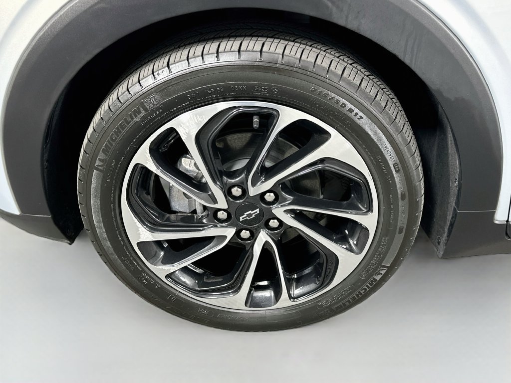 Used 2023 Chevrolet Bolt EUV Premier w/ Sun & Sound Package FWD image 30