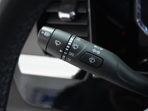 Used 2024 GMC Sierra 1500 SLT image 19