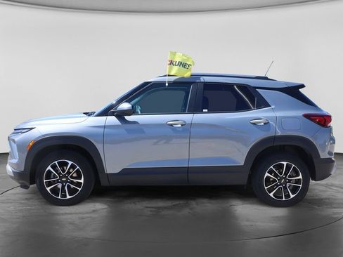 Used 2025 Chevrolet TrailBlazer LT FWD image 7