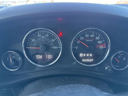 Used 2018 Jeep Wrangler Unlimited Rubicon image 11