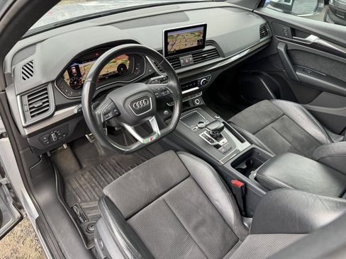 Used 2018 Audi SQ5 Premium Plus w/ Navigation Package image 2