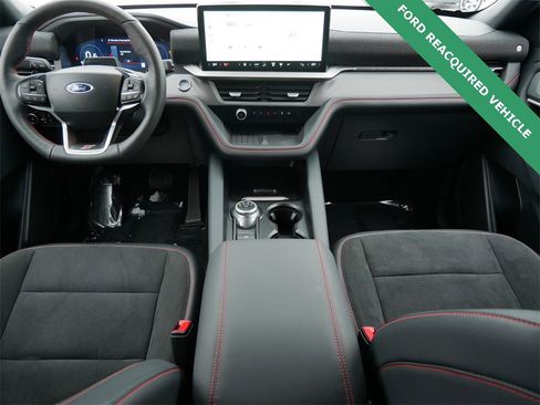 Used 2025 Ford Explorer ST image 13