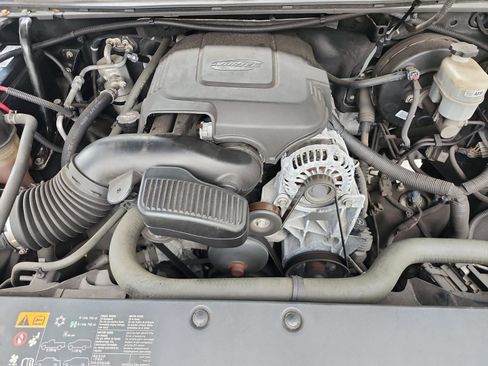 Used 2013 Chevrolet Avalanche LTZ image 20