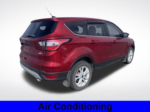 Used 2017 Ford Escape SE AWD/4WD image 4