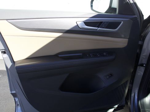 New 2026 Volkswagen Atlas Cross Sport SE AWD/4WD image 9
