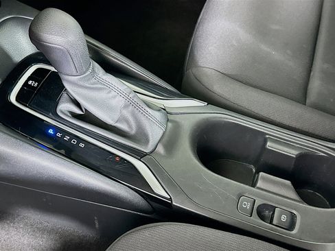 Used 2024 Toyota Corolla LE image 23