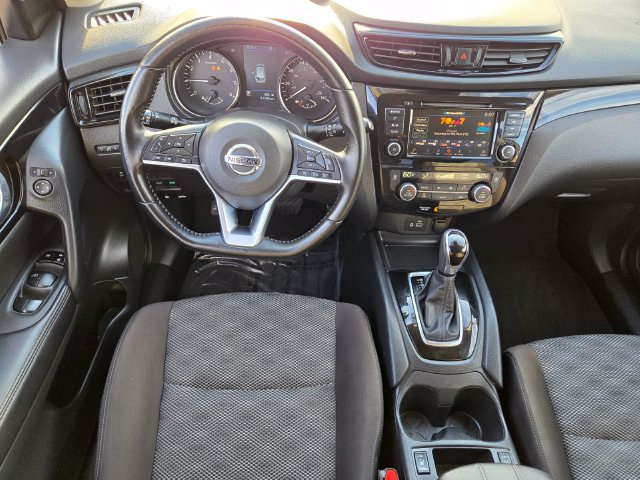 Used 2021 Nissan Rogue Sport SV FWD image 12