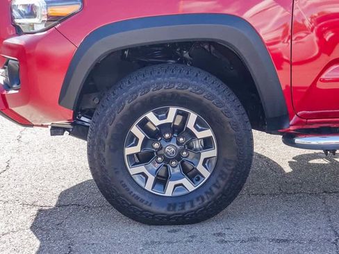 Used 2023 Toyota Tacoma TRD Off-Road image 10