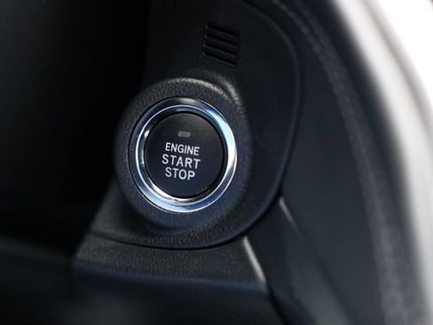 Certified 2025 Subaru Outback Limited image 34