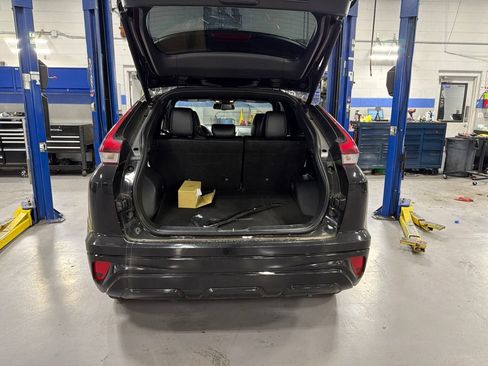 Used 2024 Mitsubishi Eclipse Cross SE AWD/4WD image 8