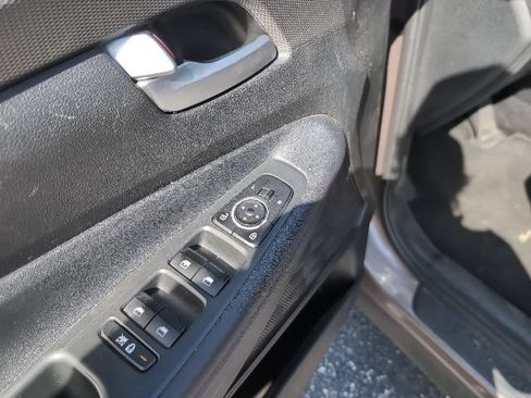 Used 2019 Hyundai Santa Fe SE FWD image 24