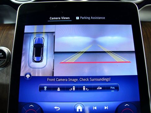 Used 2025 Mercedes-Benz GLC 300 4MATIC image 10