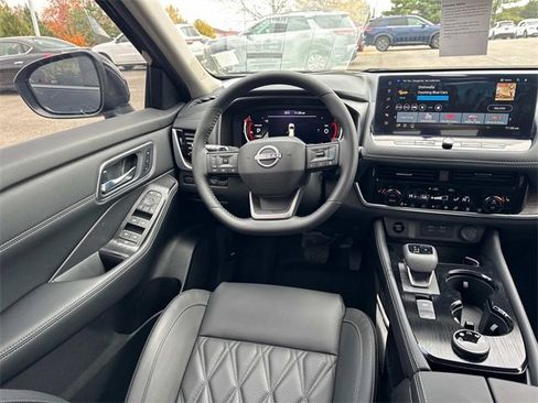 New 2026 Nissan Rogue Platinum w/ Platinum Premium Package image 18