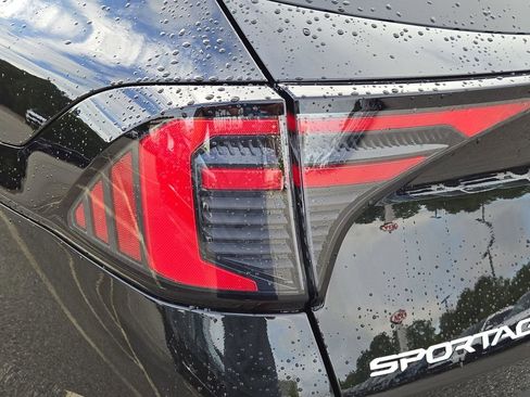 New 2026 Kia Sportage LX image 11