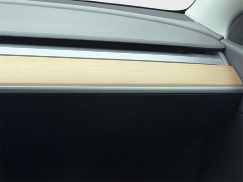 Used 2021 Tesla Model Y Long Range image 20