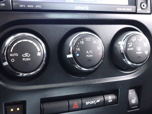 Used 2014 Dodge Challenger R/T w/ Premium Sound Group image 19