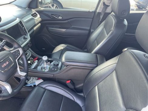 Used 2023 GMC Acadia SLT image 4