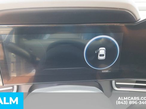 Used 2025 Hyundai Elantra SEL FWD image 9