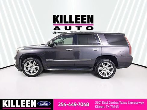 Used 2018 Cadillac Escalade Luxury AWD/4WD image 4