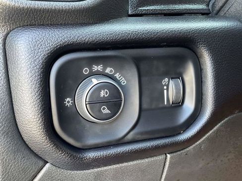 Used 2025 RAM 3500 Big Horn image 31