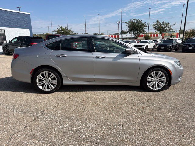 Used 2016 Chrysler 200 Limited w/ Anniversary Edition FWD image 6