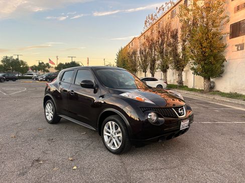 Used 2014 Nissan Juke S image 19