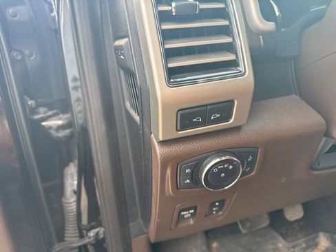 Used 2019 Ford F150 King Ranch w/ Equipment Group 601A Luxury AWD/4WD image 11