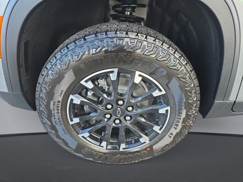 New 2026 Chevrolet Traverse Z71 w/ Enhanced Driving Package AWD/4WD image 18