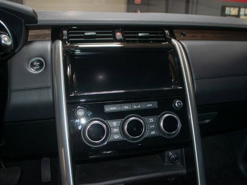 Used 2017 Land Rover Discovery HSE Luxury AWD/4WD image 37