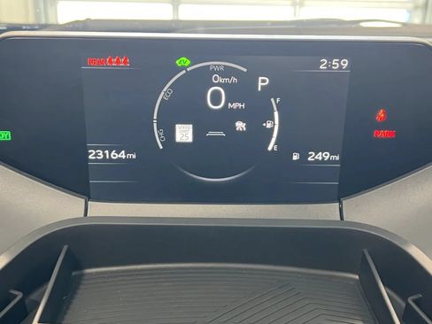 Used 2024 Toyota Prius Limited w/ Limited Premium Package FWD image 33