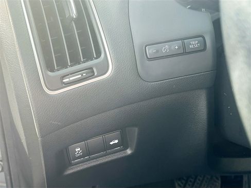 Used 2021 INFINITI Q60 3.0t Luxe w/ Essential Package image 10