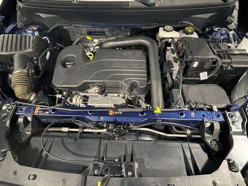 Used 2023 GMC Terrain SLE w/ Driver Convenience Package image 39