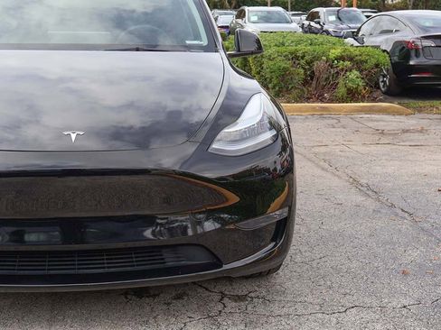 Used 2023 Tesla Model Y Long Range image 14