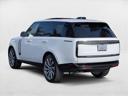 New 2025 Land Rover Range Rover SE image 9